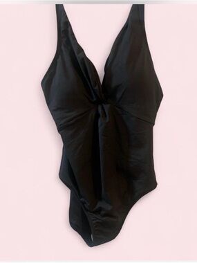 Anne Cole Black Scoop Neck One-Piece Swimsuit with Adjustable Straps